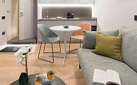 Aera Luxury Suites - 303 304 305